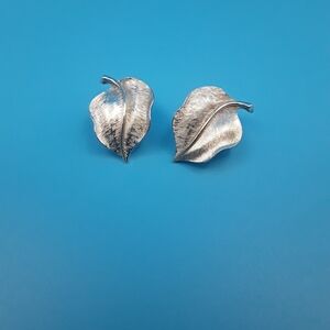 Trifari Silvertone Clip On Earrings